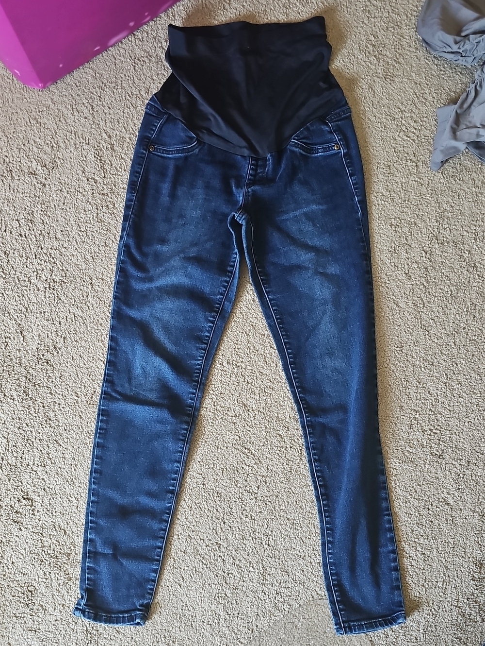 Maternity Skinny Jeans with Black Support Panel - Unknown Brand